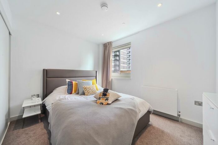 2 Bedroom Apartment To Rent In Mawes House, SE17