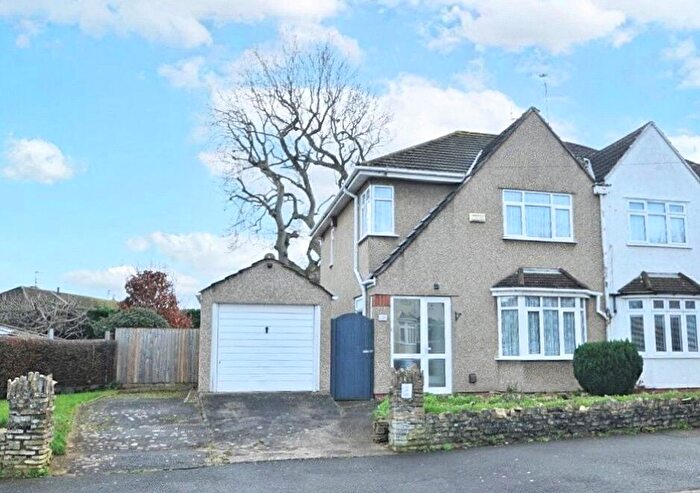 3 Bedroom Semi Detached House For Sale In St. Georges Road, Keynsham, Bristol, BS31