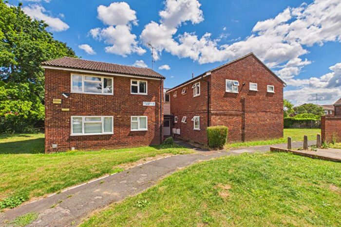 1 Bedroom Flat For Sale In White Paddock, Maidenhead, Berkshire, SL6