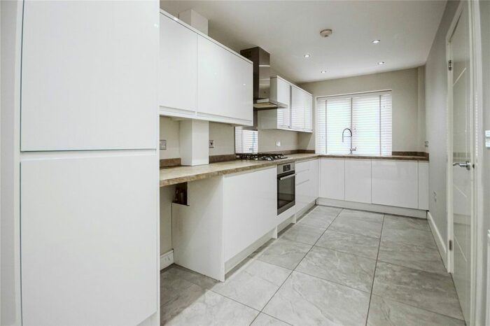 4 Bedroom End Of Terrace House To Rent In Fogarty Park Road, Kingswood, Bristol, BS15