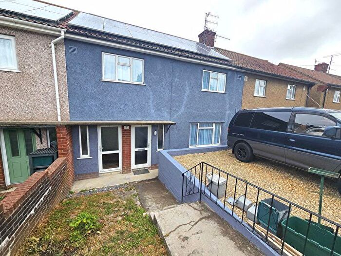 4 Bedroom Terraced House To Rent In Chipperfield Drive, Kingswood, Bristol, BS15