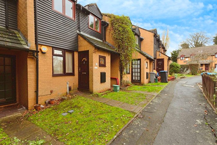 1 Bedroom Flat For Sale In Foxlees, Wembley, HA0