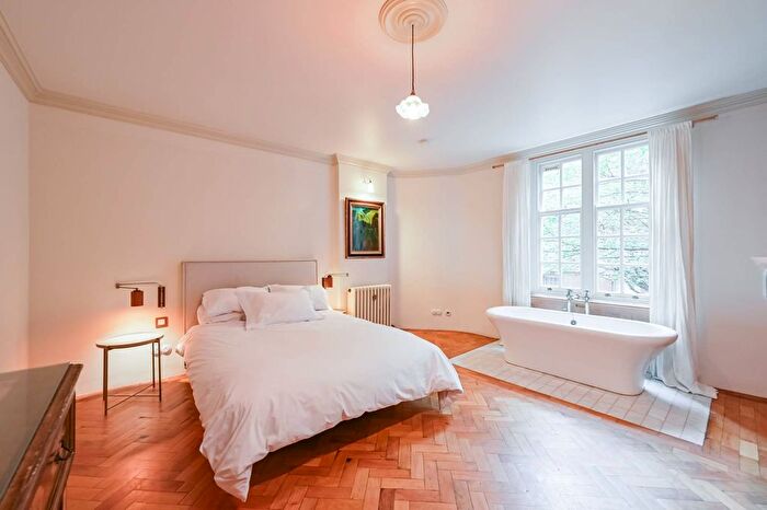 1 Bedroom Flat For Sale In Montclare Street, Shoreditch, London, E2