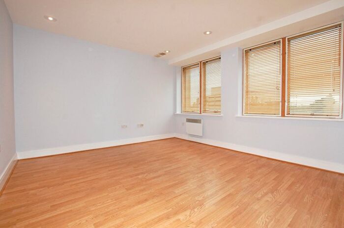 1 Bedroom Flat To Rent In Albemarle Road, Beckenham, BR3