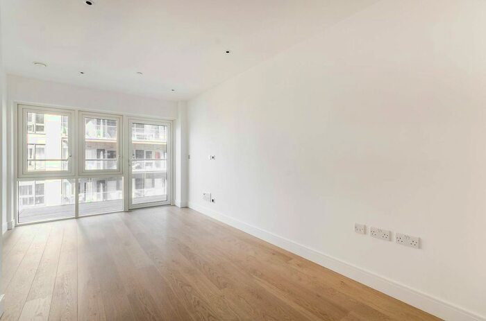 1 Bedroom Flat To Rent In Dickens Yard, Ealing, London, W5