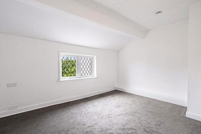 2 Bedroom Cottage To Rent In Plodder Lane, Bolton ** Available Now**, BL5