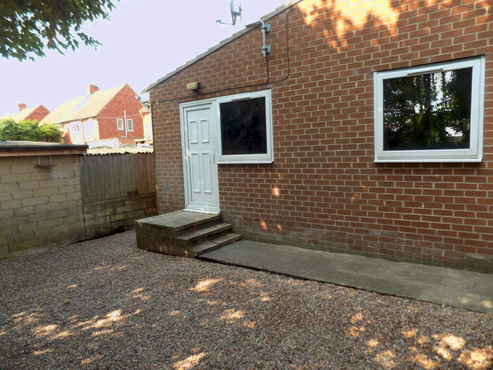 2 Bedroom Flat To Rent In Flat, Beckett Avenue, Carlton In Lindrick, S81