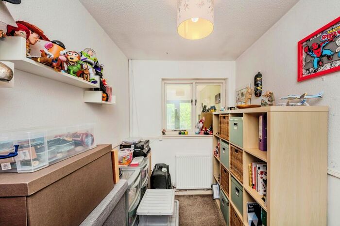 3 Bedroom Bungalow For Sale In Langer Way, Clydach, Swansea, SA6