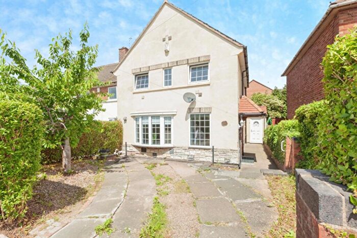 3 Bedroom Semi Detached House For Sale In Little John Road, Leicester, Leicestershire, LE2