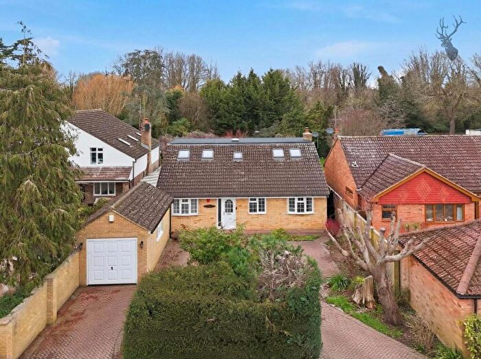 5 Bedroom Bungalow For Sale In Avenue Road, Hoddesdon, EN11