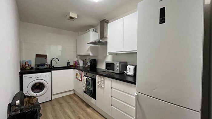 2 Bedroom Flat To Rent In Bed – Plymouth Village, , Plymouth Grove, Victoria Park, M13