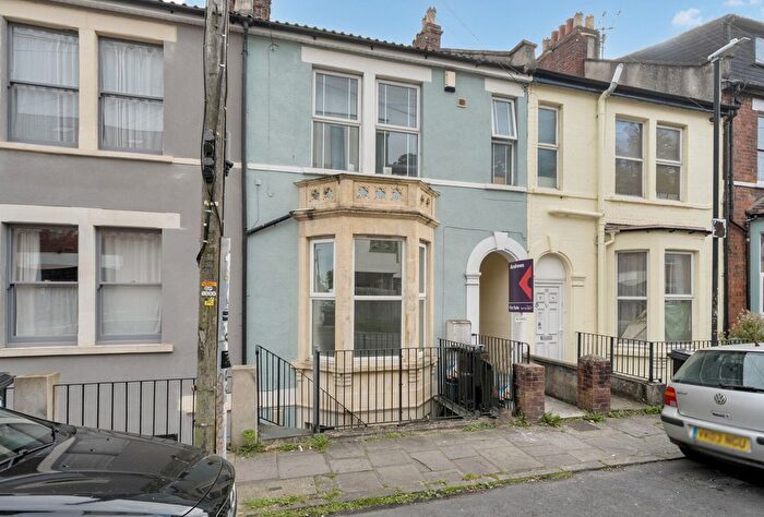 1 Bedroom Flat For Sale In Lower Cheltenham Place, Bristol, BS6