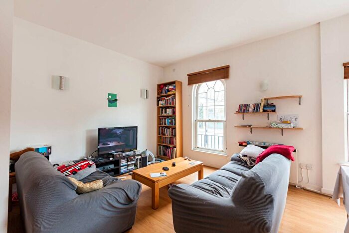 2 Bedroom Flat To Rent In Rotherhithe Street, Rotherhithe, London, SE16