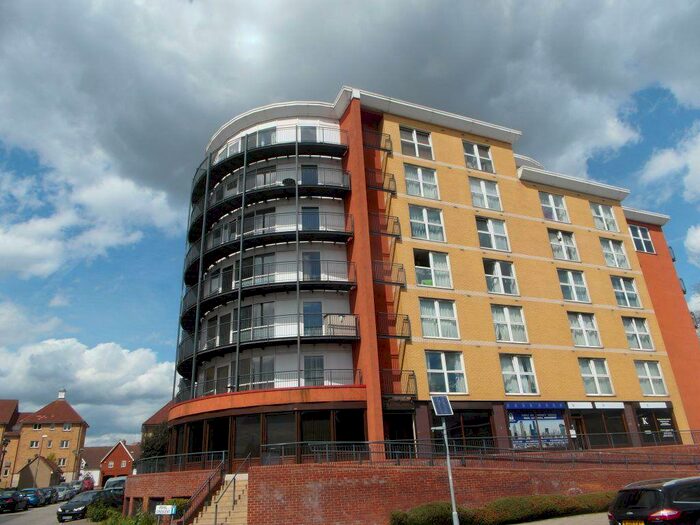 1 Bedroom Flat To Rent In Regal House Newbury Park, IG2