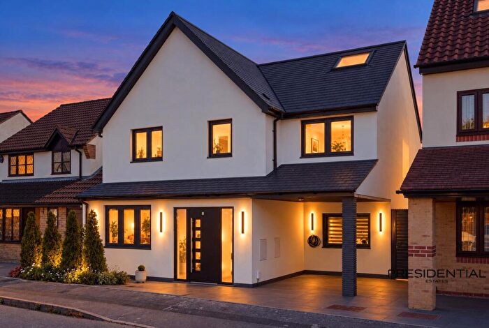 5 Bedroom Detached House For Sale In Carrick Drive, Barkingside, IG6