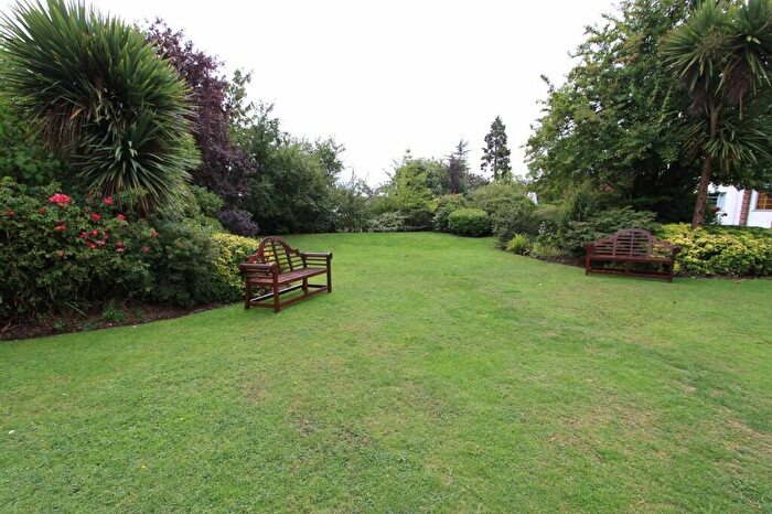 2 Bedroom Apartment To Rent In Capel Gardens, Pinner, HA5