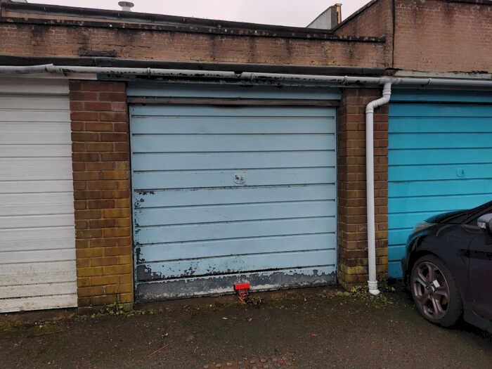 Garage / Parking To Rent In Easter Currie Court, Currie, Edinburgh, EH14