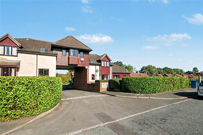 1 Bedroom Apartment To Rent In Weydon Lane, Farnham, Surrey, GU9