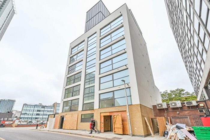 1 Bedroom Flat To Rent In Clements Lane, Ilford, IG1