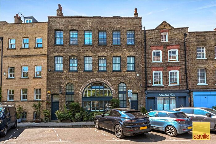 3 Bedroom Duplex For Sale In Barge Wharf, Narrow Street, Limehouse, London, E14