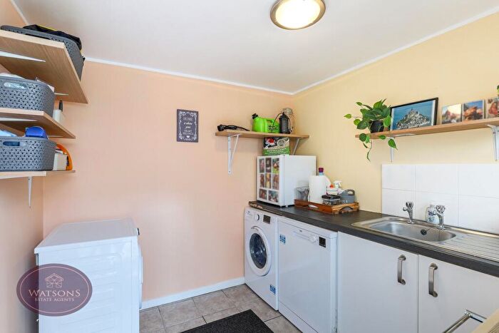 3 Bedroom Detached House For Sale In Bagnall Road, Nottingham, NG6