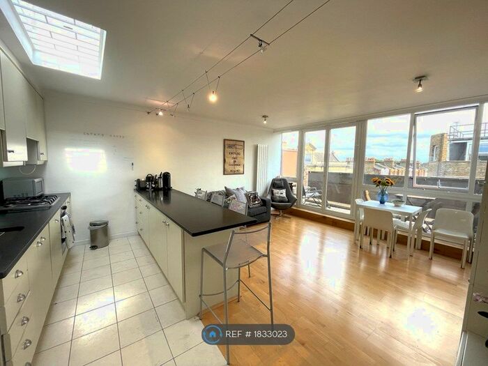 3 Bedroom Maisonette To Rent In Cavaye House, London, SW10