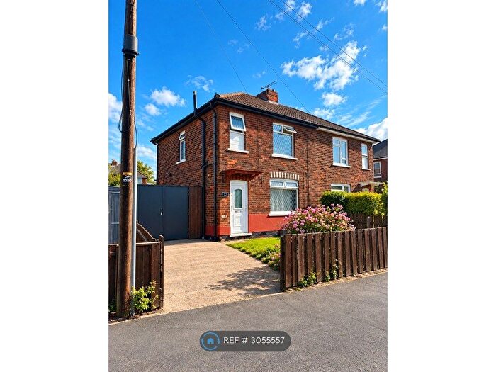 3 Bedroom Semi-Detached House To Rent In Hempdyke Road, Scunthorpe, DN15