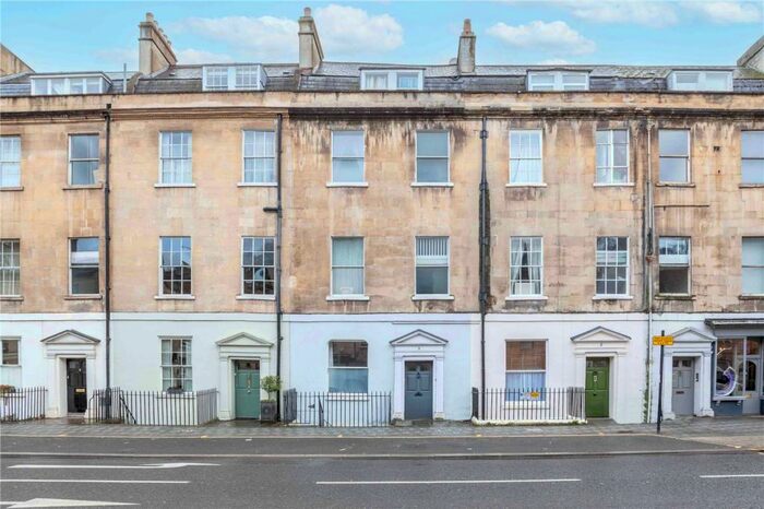 1 Bedroom Apartment To Rent In Walcot Terrace, Bath, Somerset, BA1