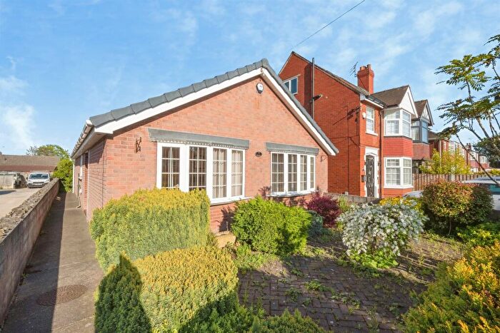 2 Bedroom Detached Bungalow For Sale In Sherwood Avenue, Scawsby, Doncaster, DN5