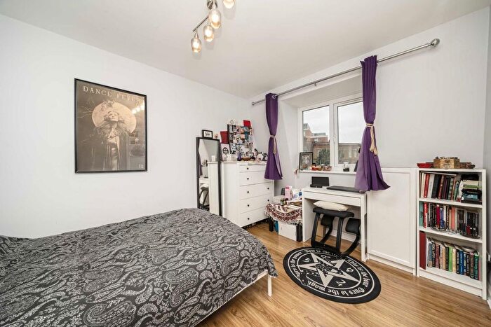 2 Bedroom Flat To Rent In Church Road, Acton, W3