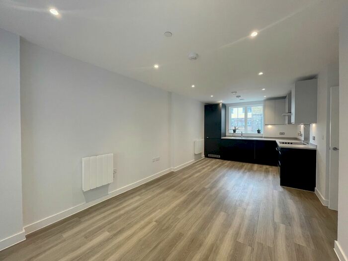 1 Bedroom Flat To Rent In St. Johns Road, Watford, WD17