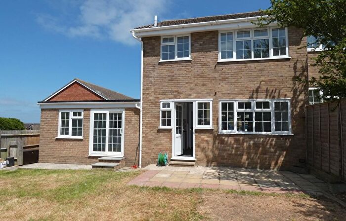 3 Bedroom Semi-Detached House To Rent In Linnet Avenue, Whitstable, Kent, CT5