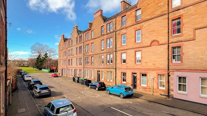2 Bedroom Flat For Sale In / Balfour Place, Leith, Edinburgh, EH6