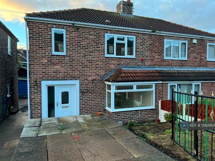 3 Bedroom Semi-Detached House To Rent In Larch Avenue, Wickersley, Rotherham, S66