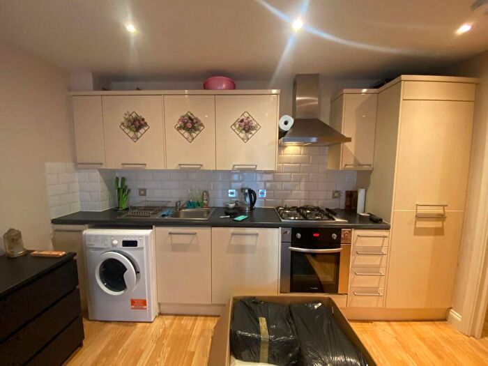 2 Bedroom Apartment To Rent In Wise Road, London, E15