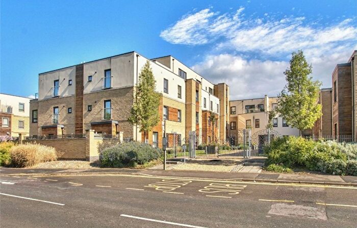 2 Bedroom Flat For Sale In Brookside, Park Square Brookside, PE29