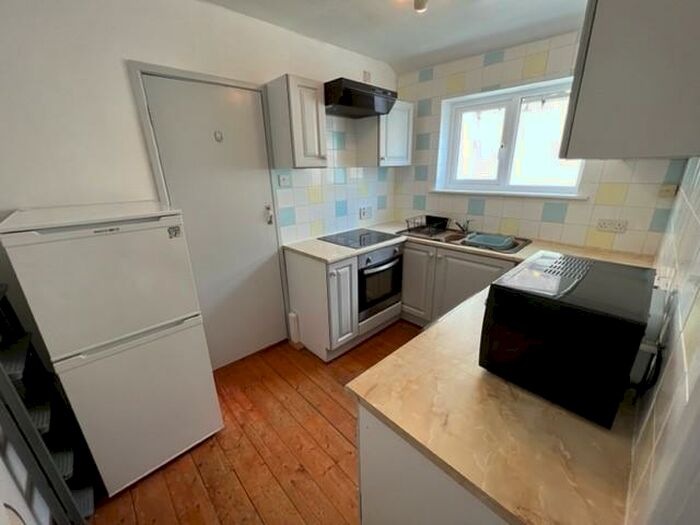 1 Bedroom Apartment To Rent In Kings Road, Cardiff, CF11