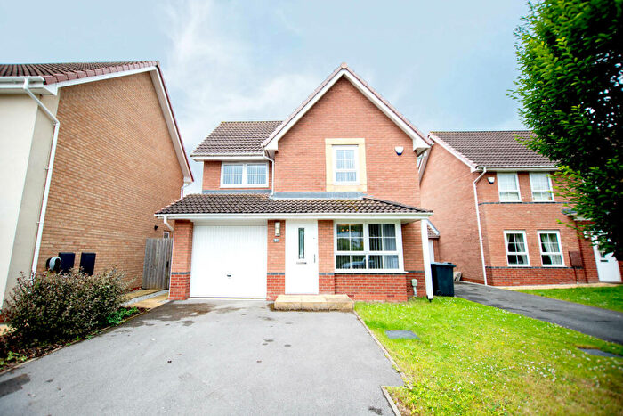 3 Bedroom Detached House To Rent In Calvert Lane, HU4