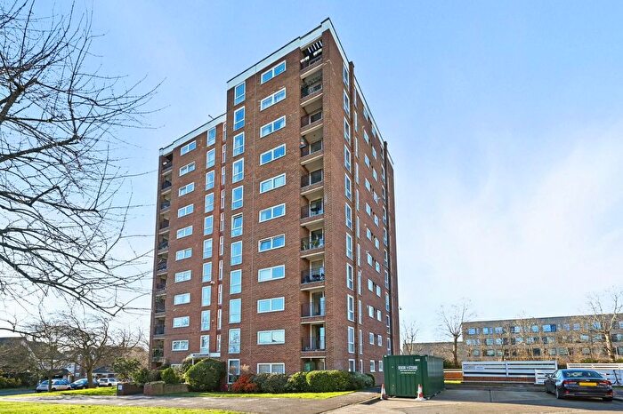 2 Bedroom Flat For Sale In Gilbert Court, Green Vale, Ealing, W5