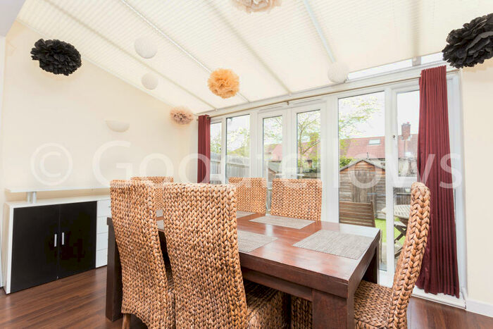 3 Bedroom House To Rent In Schoolgate Drive, Morden, Surrey, SM4