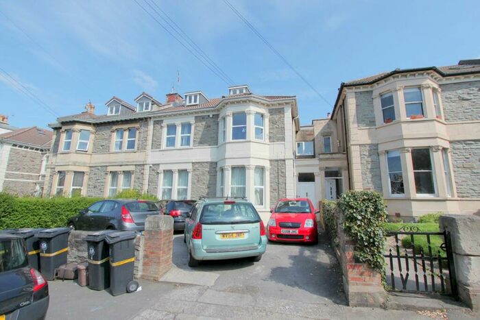 7 Bedroom Flat To Rent In Belvoir Road, Bristol, BS6