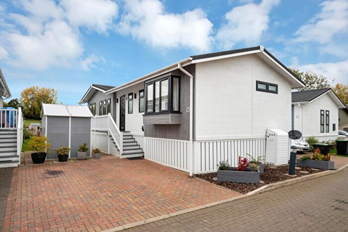 2 Bedroom Lodge For Sale In Waters View, Yarwell, PE8