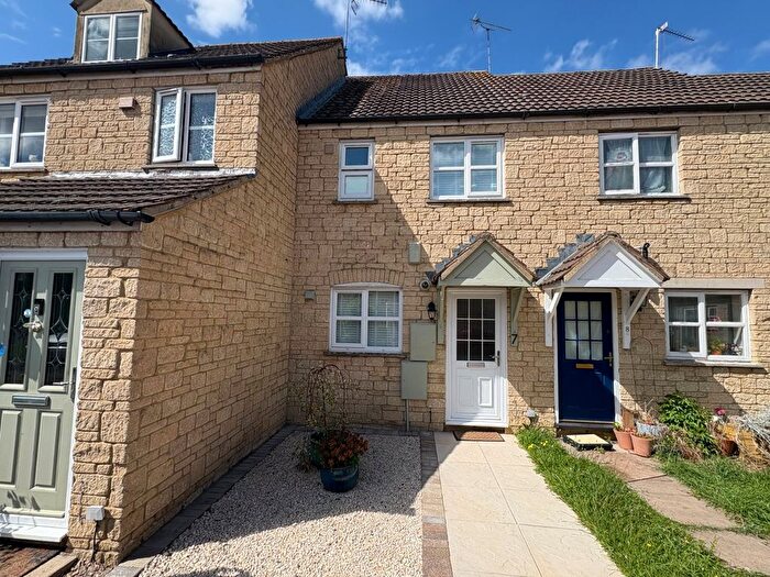 2 Bedroom Terraced House For Sale In Swansfield, Lechlade, Gloucestershire, GL7