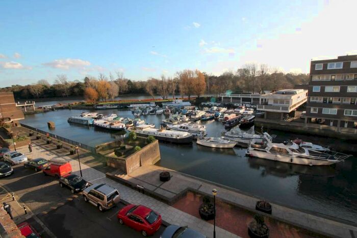 1 Bedroom Flat To Rent In Numa Court, Brentford, TW8