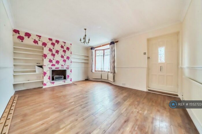 3 Bedroom Terraced House To Rent In Widecombe Road, London, SE9