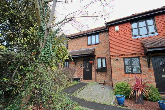 2 Bedroom Terraced House To Rent In Broad Hinton, Twyford, RG10
