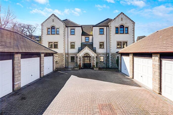 3 Bedroom Flat For Sale In Allan Walk, Bridge Of Allan, Stirling, Stirlingshire, FK9