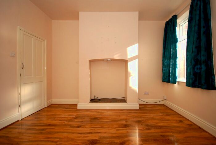 2 Bedroom Terraced House To Rent In Ellerker Avenue, Hexthorpe, DN4