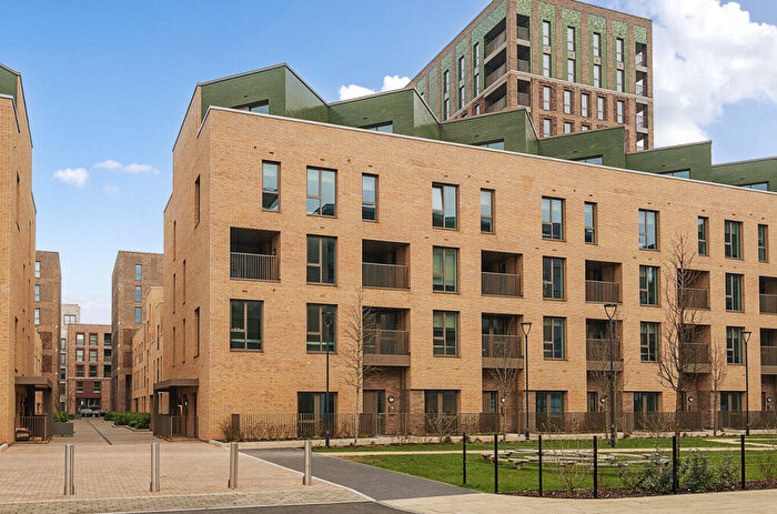 3 Bedroom Apartment To Rent In Anchors Point, Gallions Reach, E16