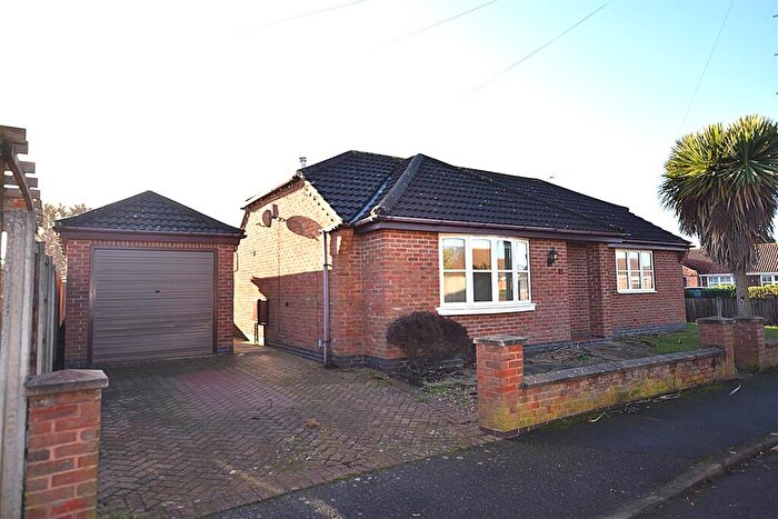 2 Bedroom Detached Bungalow For Sale In Swinburne Close, Balderton, Newark, NG24